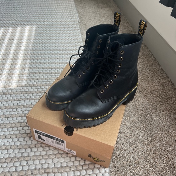 Dr. Martens Shriver Hi - Burnished Wyoming (Black) - Picture 1 of 4